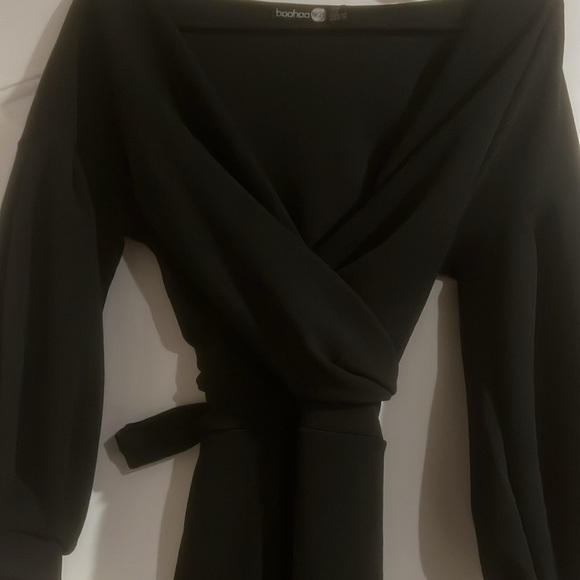 Boohoo off the shoulder black wrap dress Size 8 - Picture 4 of 4